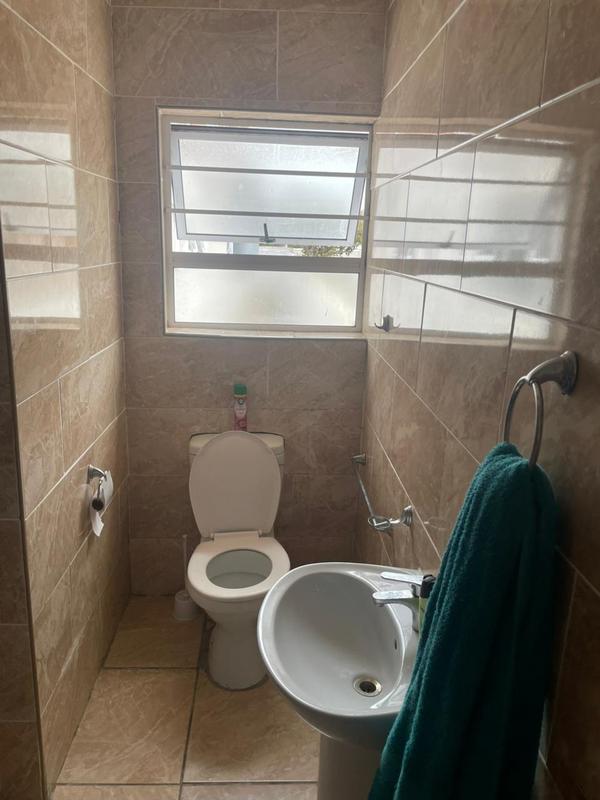 To Let 1 Bedroom Property for Rent in Summerstrand Eastern Cape